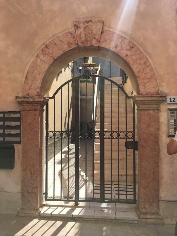 Апартаменты Casa Elisabetta Пескьера-дель-Гарда Экстерьер фото